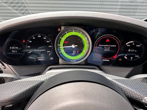 Certified 2024 Porsche 911 Carrera 4 AWD/4WD image 24