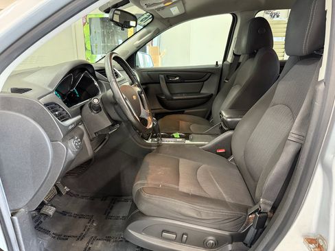 Used 2016 Chevrolet Traverse LT w/ Style and Technology Package AWD/4WD image 8