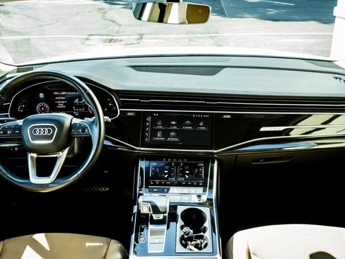 Used 2023 Audi Q7 2.0T Premium Plus w/ Premium Plus Package AWD/4WD image 15