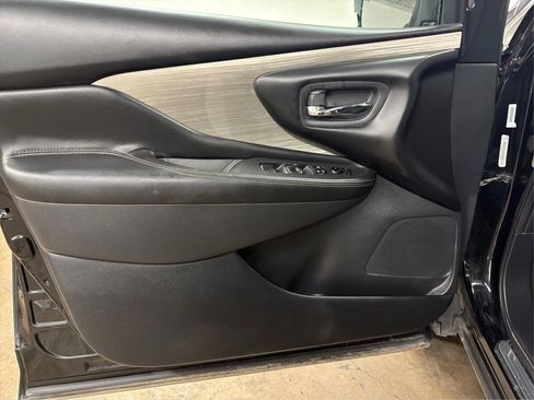 Used 2018 Nissan Murano SV AWD/4WD image 33