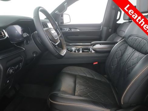 Used 2025 Jeep Grand Wagoneer L Series III w/ Rear Seat Video Group 1 image 17