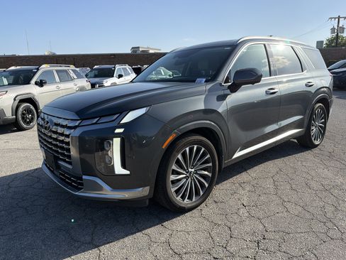 Used 2023 Hyundai Palisade Calligraphy FWD image 7