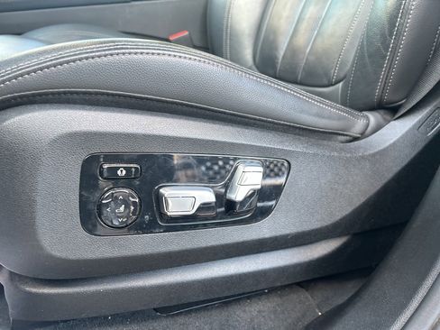 Used 2019 BMW X7 xDrive50i w/ Premium Package image 10