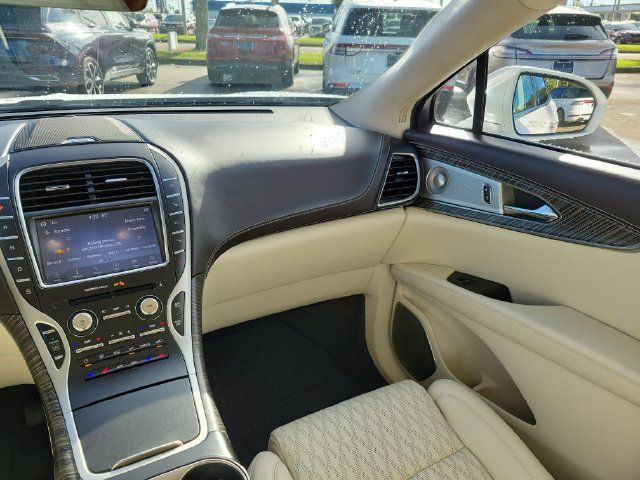 Certified 2019 Lincoln Nautilus Black Label FWD image 22