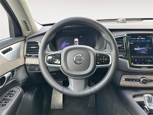 Used 2024 Volvo XC90 B6 Ultimate image 12