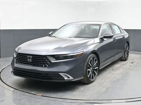 New 2026 Honda Accord Touring image 5