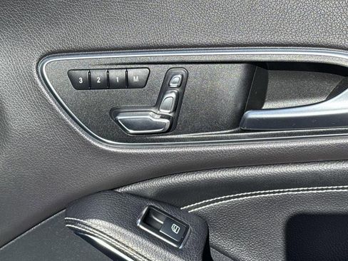 Used 2018 Mercedes-Benz CLA 250 image 15