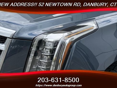 Used 2019 Cadillac Escalade ESV Luxury AWD/4WD image 9