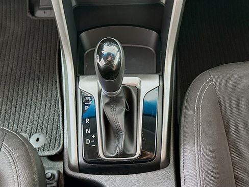 Used 2017 Hyundai Elantra GT FWD image 22