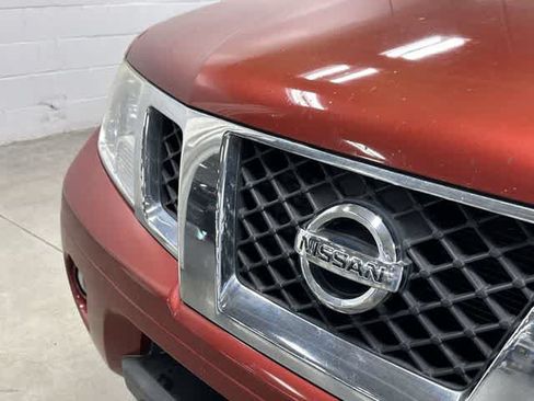 Used 2013 Nissan Frontier SV w/ SV Value Truck Pkg RWD image 30
