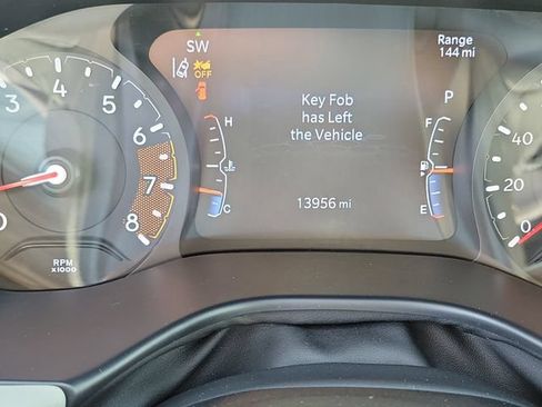 Used 2025 Jeep Compass Limited AWD/4WD image 9