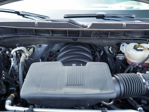 Used 2023 Chevrolet Suburban Premier RWD image 35