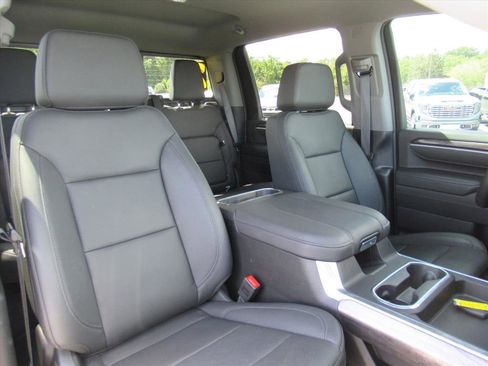 Used 2025 Chevrolet Silverado 2500 LTZ w/ LTZ Convenience Package image 12