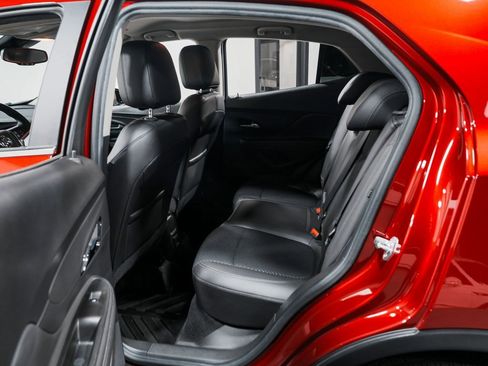 Used 2022 Buick Encore Preferred w/ Safety Package image 30