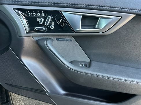 Used 2014 Jaguar F-TYPE Convertible RWD image 18