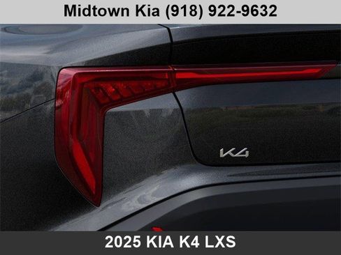 New 2025 Kia K4 LXS image 11