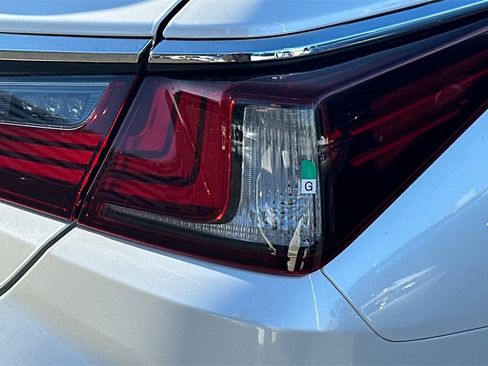 New 2025 Lexus ES 350 image 25
