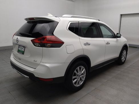 Used 2019 Nissan Rogue SV image 9