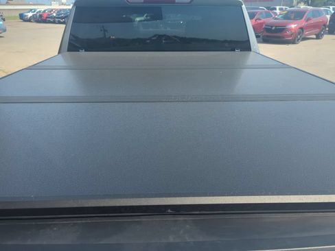 Used 2023 GMC Sierra 1500 Elevation AWD/4WD image 8
