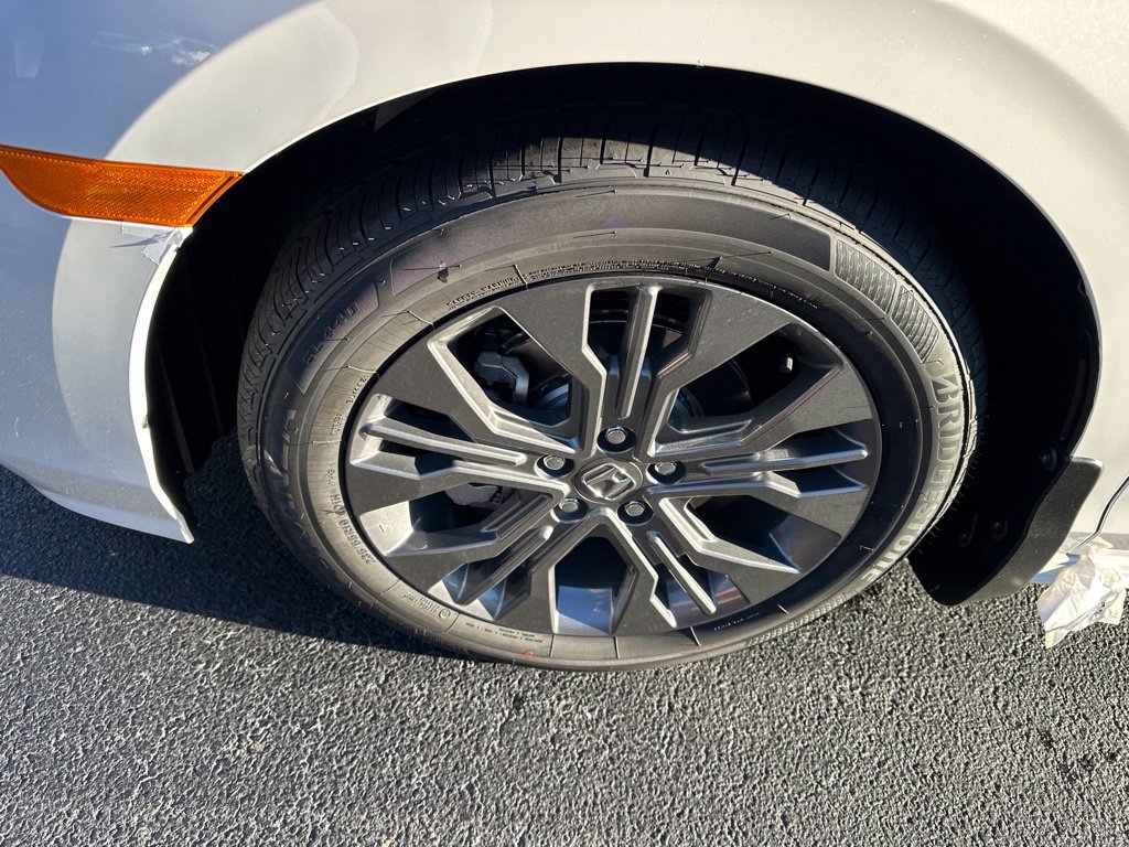 New 2027 Honda Odyssey Touring image 10