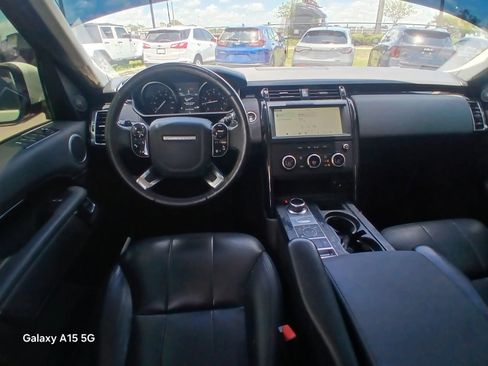 Used 2020 Land Rover Discovery SE AWD/4WD image 25
