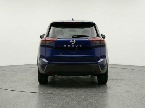 Used 2025 Nissan Rogue SV image 7