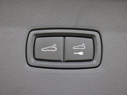 Used 2026 Porsche Cayenne GTS AWD/4WD image 41