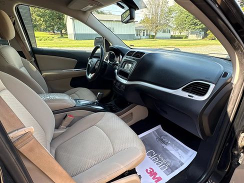 Used 2015 Dodge Journey American Value Package w/ Flexible Seating Group FWD image 10