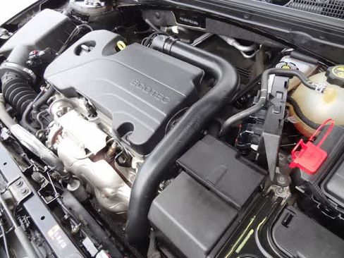 Used 2022 Chevrolet Malibu LS FWD image 34