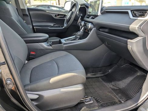 Used 2025 Toyota RAV4 LE FWD image 28