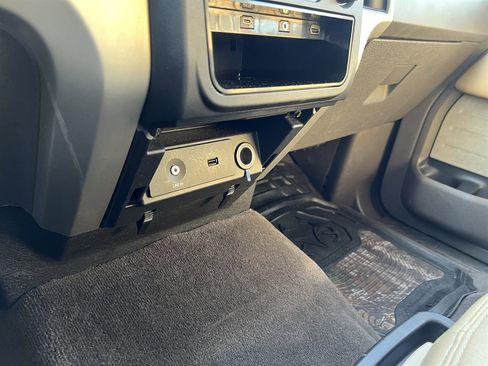 Used 2013 Ford F150 XLT w/ Luxury Equipment Group image 20