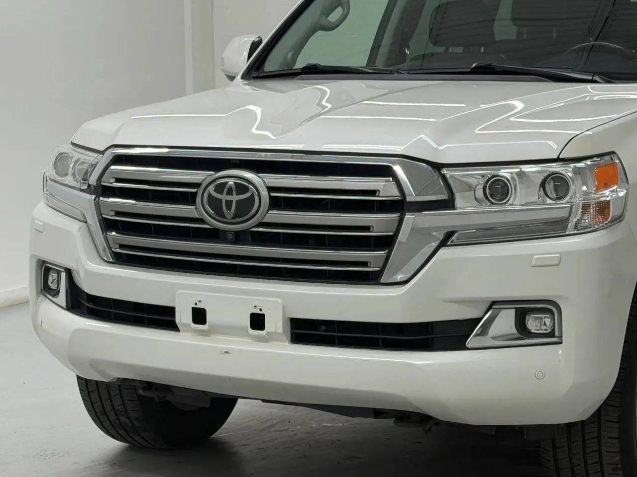 Used 2018 Toyota Land Cruiser AWD/4WD image 45