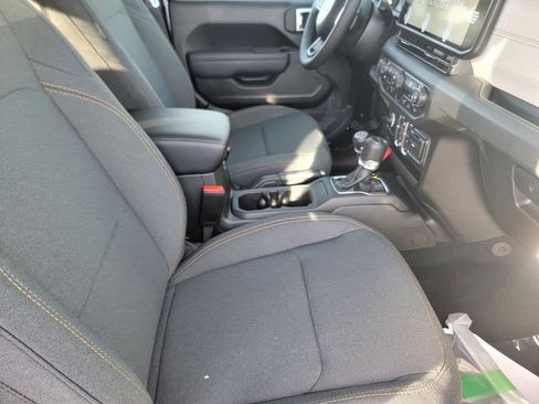 New 2026 Jeep Gladiator Sport image 12