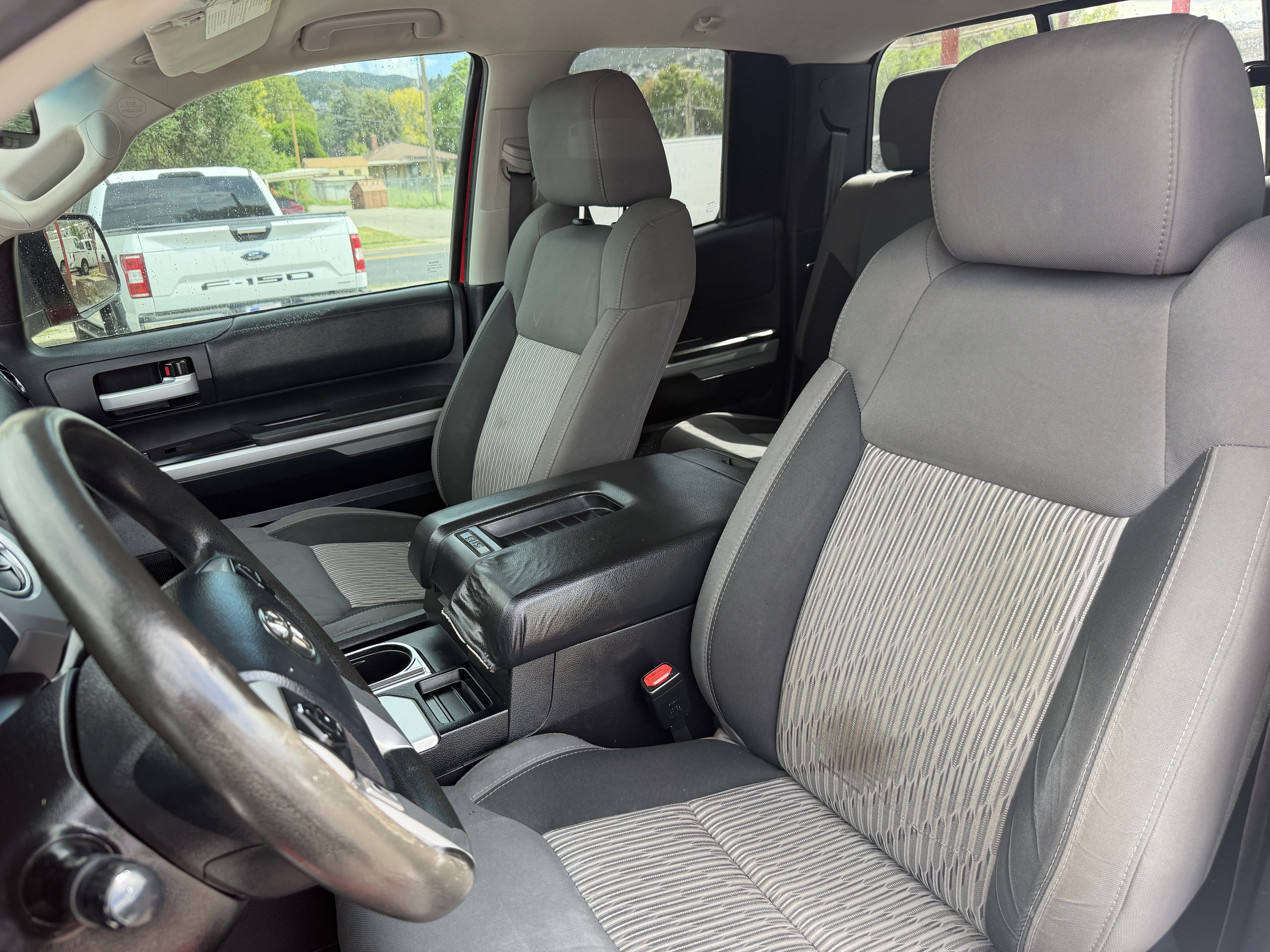 Used 2016 Toyota Tundra SR5 w/ TRD Off Road Package AWD/4WD image 15