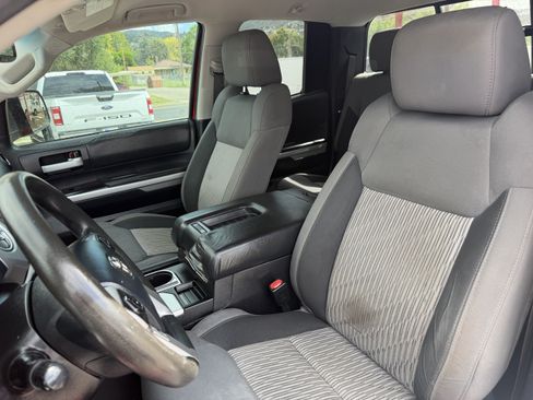 Used 2016 Toyota Tundra SR5 w/ TRD Off Road Package AWD/4WD image 15