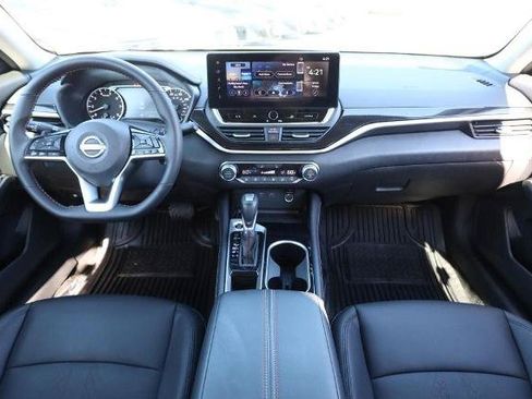 Certified 2025 Nissan Altima 2.5 SR w/ SR Premium Package FWD image 20