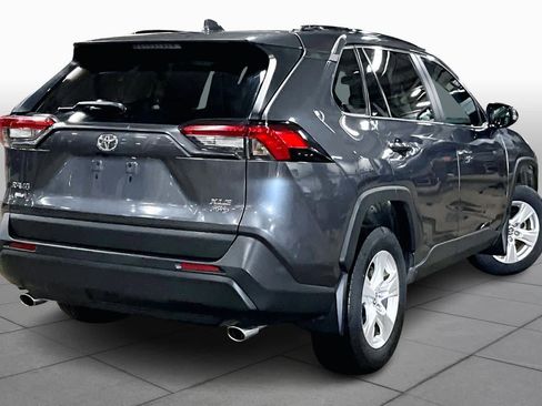 Used 2020 Toyota RAV4 XLE image 13