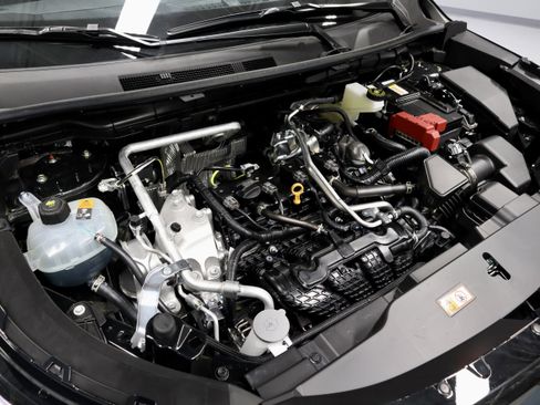 New 2025 Mitsubishi Outlander SE image 34