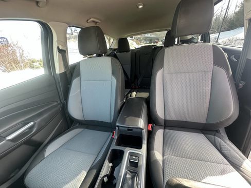 Used 2017 Ford Escape SE image 18