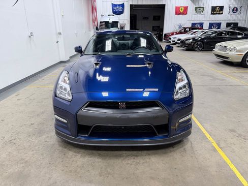 Used 2014 Nissan GT-R Premium AWD/4WD image 17