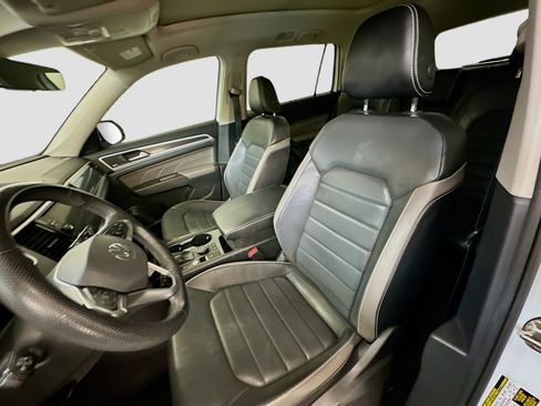 Used 2022 Volkswagen Atlas SEL Premium image 13