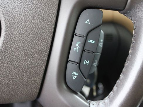 Used 2016 Buick Enclave Premium w/ Experience Buick Package FWD image 26