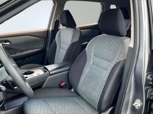 Used 2023 Nissan Rogue SV image 24