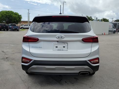 Used 2020 Hyundai Santa Fe SE FWD image 6