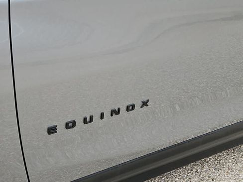 Used 2023 Chevrolet Equinox LS w/ LS Convenience Package FWD image 11