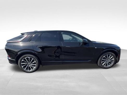 Certified 2025 Cadillac Lyriq Sport AWD/4WD image 7