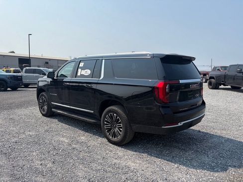 Used 2025 GMC Yukon XL Elevation AWD/4WD image 8