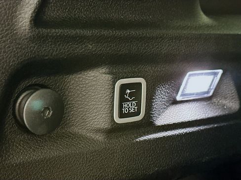 Used 2024 Jeep Grand Cherokee L Laredo image 31