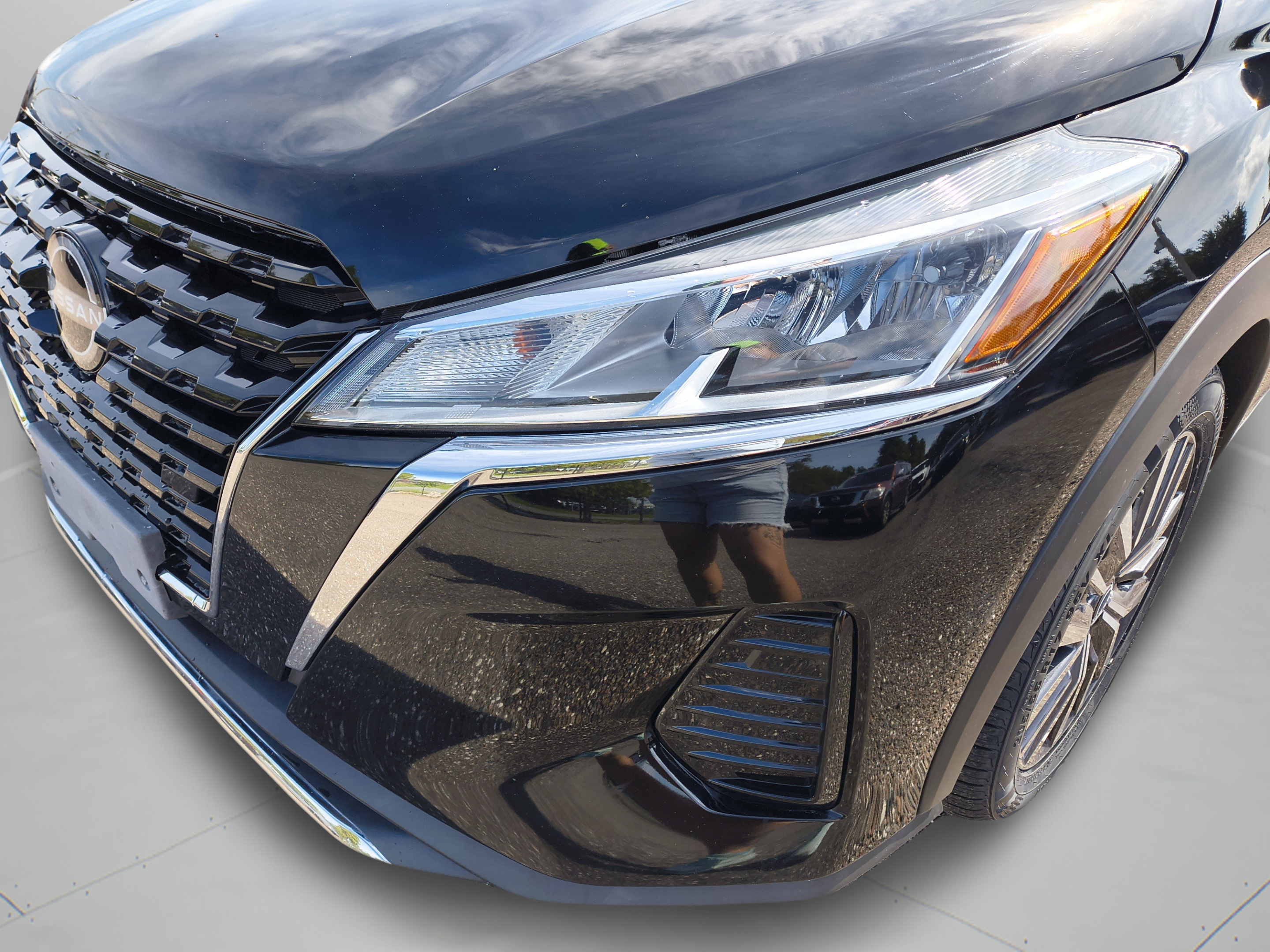 Certified 2023 Nissan Kicks SV FWD image 11