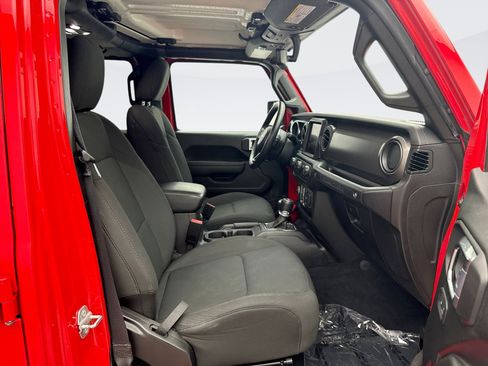 Used 2022 Jeep Wrangler Unlimited Sport image 18